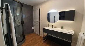 chambre romantique dans le château de la Bouchatte - Image 2