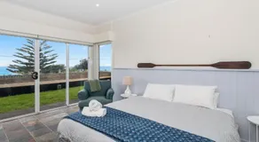 The Glass House Mollymook Beach - Image 5