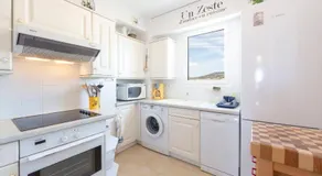 Apartment 2 bedrooms 2 bathrooms clear view in Palm beach area - Image 2