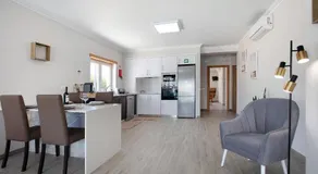 Villa 'Rosa Com Piscina E Jacuzzi' con vista sulle montagne, Wi-Fi e aria condizionata - Image 4