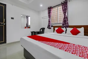 FabHotel Silver Star - Image 2