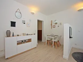 Apartamento vacacional con terraza y barbacoa | Vistas al agua - Image 4