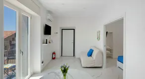 La Dolce Vista - Image 2