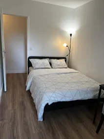 Calm & clean room - Image 4