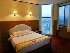 Pacific Hotel - Image 2