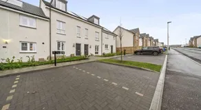 Fern Walk Spacious 3 Bedroom House - Dalkeith - Image 3