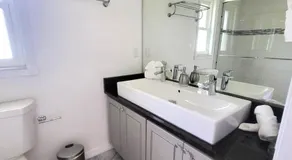 Emerald House - Image 2