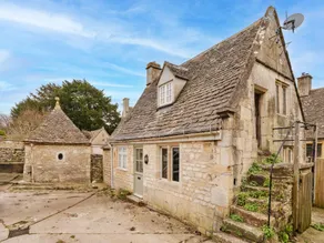 Cottage in Painswick near Cotswold Way - Image 5
