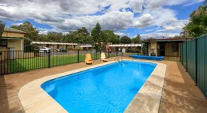 Golden Peak Motel PeakHill - Image 2