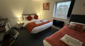 Mayland Motel - Image 2