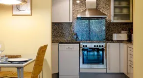 Devesa Park Apartment with Private Parking - Image 2