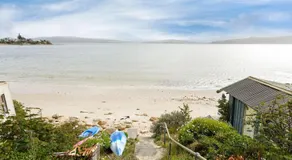 'Syrrah Serenity' Beachfront Bliss at Opossum Bay - Image 5