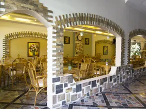 Spring Hotel - Image 5