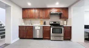 舒适现代的带浴室地下室房间 - 步行至地铁和Downsview Rogers体育场 - Image 3