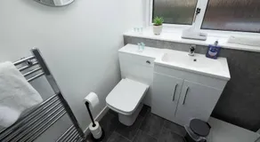 Pristine 3 bedroom house - Image 2