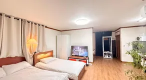 Seoul Adams Home Residence Cinema Room - Image 2