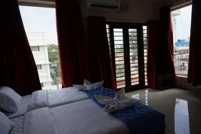 Solitaire Service Apartments - Image 5