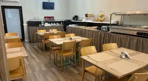 Carnival City Hotel Oradea - Image 5