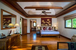 4 BR Villa Baan Banburee, seconds from beach - Image 2
