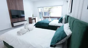 Luxury Apartments - Wohnung IC - Familienfreundliches I Stock - Image 2