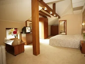 Uniqato Hotel - Image 2