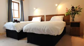 Dalys Inn - Image 2