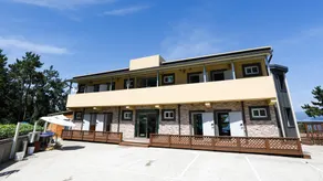 Yeosu Sea and Lighthouse Pension & Minbak - Image 3