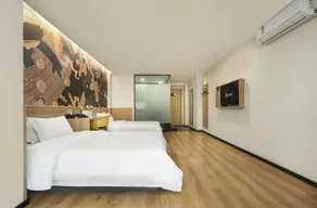 IU Hotel Chengdu New International Conference and Exhibition Center Subway Station Branch - Image 5