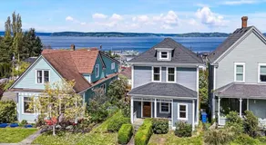 Bos Cozy Victorian Top Floor Duplex Unit with Puget Sound views - Image 4