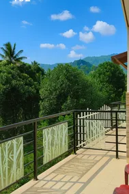 Cozy Queen Room with Balcony &Hill Views -Peace ful Retreat - Image 4