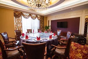 Phoenix International Hotel - Image 2