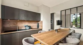 Elegant Cozy Apartment for 4 - Image 5