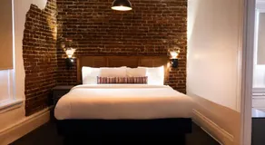 American Hotel - Image 3