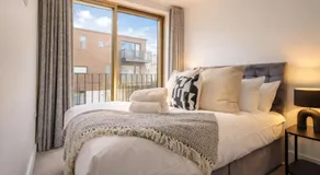The Townhouse I 4BR I Roof Terrace I Sleeps 8 - Image 2