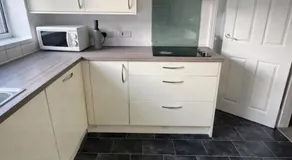 3 BR Contractor Stays Near HS2 Parking Wifi Tv - Image 5