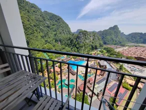 Sunway Onsen Signature Themepark Suites by IWH - Image 4