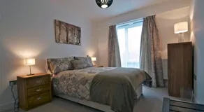 Apartment in Newbury Parkway Centre - Image 5
