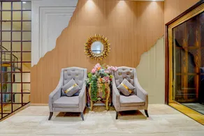 Townhouse OAK ACE MANOR Hotel & Banquet Nearest Vaishali Metro Station - Image 2