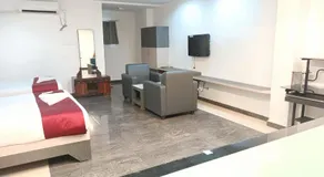 HOTEL BLUE MOON - Image 2
