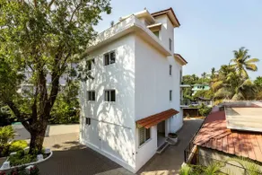 Regal 2BHK Cozy Home - Image 3