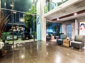 B2 Black Business and Budget Hotel - Image 3