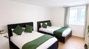 O2 Canary Wharf Excel Apartment with balcony & Parking - Image 5