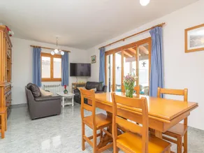 Maison conviviale et familiale avec terrasse, jardin et barbecue | Vue montagne | Plage à proximité - Image 2