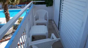 Jack's Apartments - Image 3