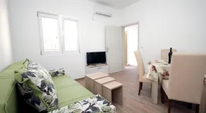 Apartments Centar Sutomore - Image 2