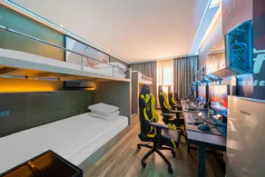 TNT Gaming Hotel (Zoo Metro Station Branch) - Image 3