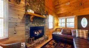 River's Creekside Cabin - Image 2