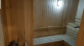 5 Beds 2 Bedroom Floor 20, Sea View, Fast Internet - Image 5