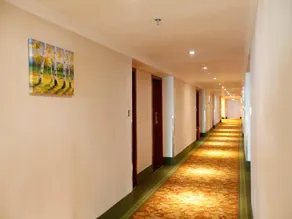 GreenTree Inn Shantou Jinhu Road Business Hotel - Image 3