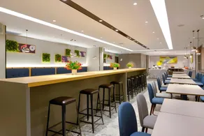 Home Inn Style Dalian Xinghai Square Convention and Exhibition Center - Image 4